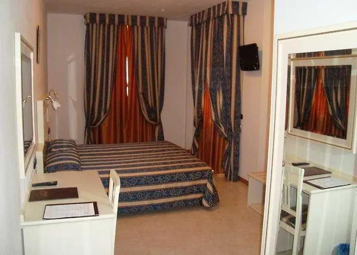 Hotel Oasi 4*